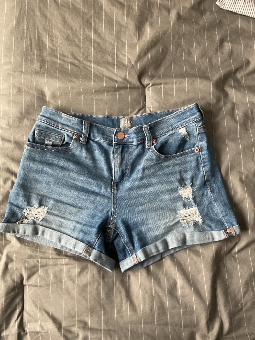 Ladies soho New York & co Jean shorts